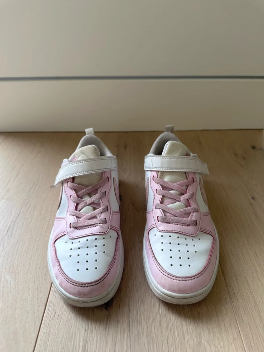 Nike Kids White and court borough Pink Low-Top Sneakers with Hook-and-Loop Strap - Picture 2 of 8